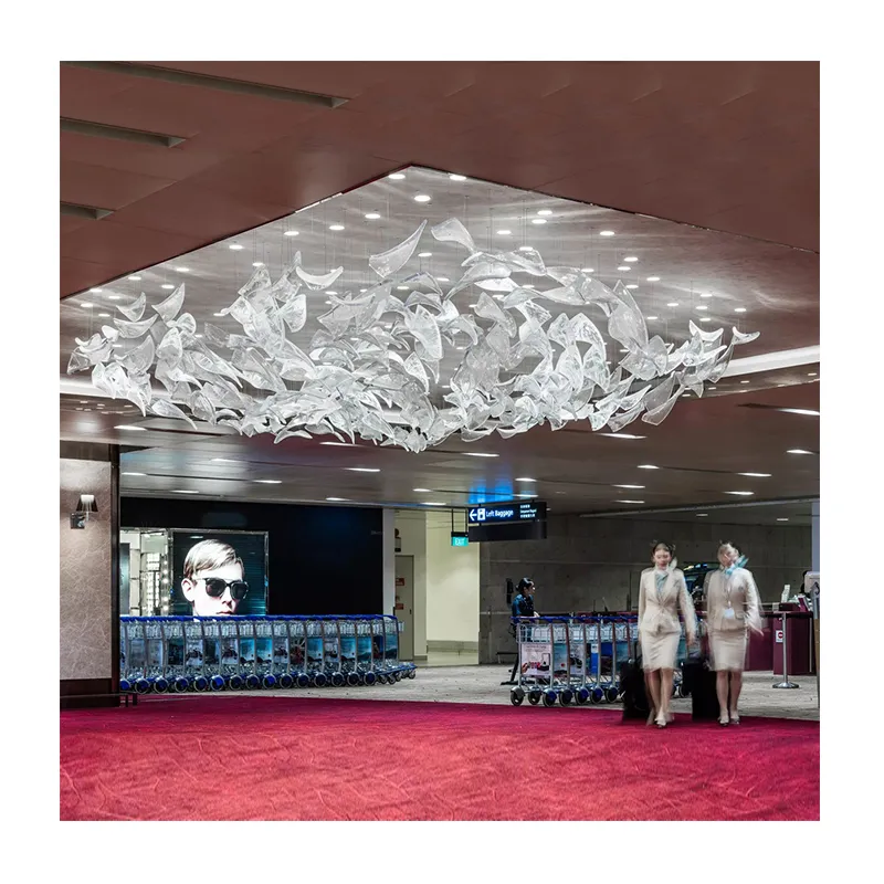 कस्टम आधुनिक 5 साल की वारंटी बड़े सिंगापुर हवाई अड्डे की दुकान कांच छत हाथ उड़ा कला गिलास झूमर