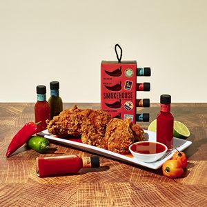 Set de Regalo de Salsas Picantes Globales con Sabores de Inspiración Internacional, Incluye Puerto <span class=keywords><strong>Rico</strong></span>, Cuba y Más, Set de 4 en Papel Hecho a Mano - Product Image 4