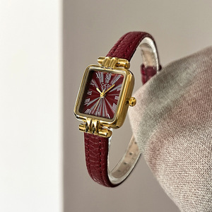 Reloj de Pulsera de Cuarzo Elegante para Mujer, Estilo Vintage, Dorado, Rectangular, con Correa de Cuero Marrón, Esfera con Diseño de Rayos de Sol y Números Romanos - Product Image 2