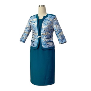 Ensemble de costumes élégants et respirants à boutons pour femmes africaines, tenue de cérémonie personnalisée grande taille pour dames - Product Image 4