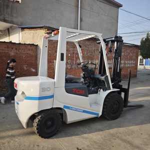 รถยกดีเซล TCM 3 ตัน มือสอง ขายดี พร้อมชุดเปลี่ยนทิศทางล้อไฮดรอลิกและยางตัน - Product Image 3