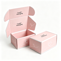 Boîte d'emballage postale en carton ondulé mat pour l'expédition de vêtements, boîte postale en papier avec vernis UV sélectif