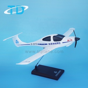 Modelo de Avión RuiXiang Airline DA-40 Escala 1:26.7 30cm Negociable - Pedidos al por Mayor para Agentes de Compras Asiáticos - Product Image 2
