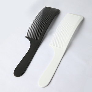 Peigne à barbe Arc, grand, en plastique, usage professionnel en salon - Product Image 2