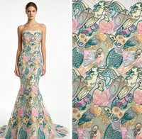 Art Nouveau-inspirierter Digitaldruck-Netzstoff mit Tropischen Vögeln für Couture-Boutique Designer-Kollektion