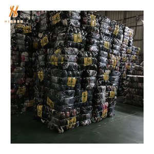 Fardos de bolsas de hierro fundido del Reino Unido Bale Women Body Suit Shoes Camisas de marca usadas para hombres Bebés Niños Ropa al por mayor - Product Image 4