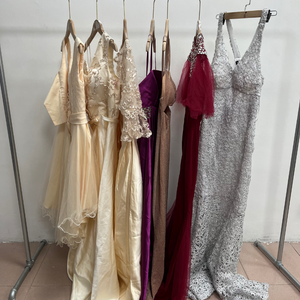 <span class=keywords><strong>Abbigliamento</strong></span> Usato all'Ingrosso dagli USA, Abiti <span class=keywords><strong>da</strong></span> <span class=keywords><strong>Cerimonia</strong></span> Usati all'Ingrosso, <span class=keywords><strong>Abbigliamento</strong></span> Usato dal Canada, Squisito e Accurato - Product Image 5