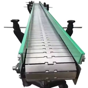 Içecek endüstrisi için 304 paslanmaz çelik eğri Slat zincirli konveyör düz üst zincir hız ayarlanabilir montaj hattı makinesi - Product Image 1