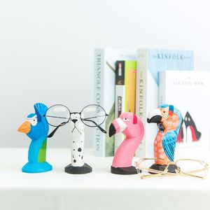 Présentoir artisanal en bois massif écologique pour lunettes, sculpté, idéal pour Noël - Product Image 2