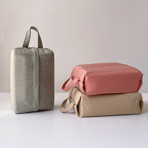Bolsa de almacenamiento de calcetines de viaje portátil Ropa ajustada Bolsa de almacenamiento de cremallera de mano especial impermeable - Product Image 1