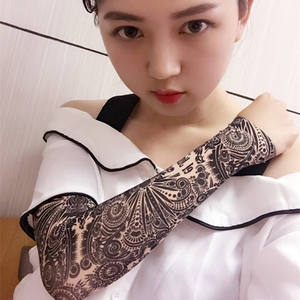 Street Tattoo Arm Sleeves Sun UV Protection Arm Cover Seamless Outdoor Riding Sunscreen Arm Sleeves Glover <span class=keywords><strong>para</strong></span> <span class=keywords><strong>hombres</strong></span> y mujeres - Product Image 3