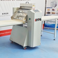 Laminoir à pâte automatique pour boulangerie, machine à saupoudrer la farine avec épaisseur de pâte uniforme