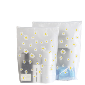 Sacs en plastique transparent givré avec fermeture éclair coulissante, personnalisables avec logo, en PE recyclable, pour l'emballage de chaussettes, vente en gros - Product Image 4