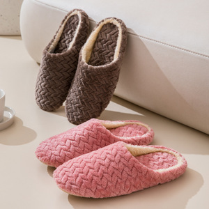Pantoufles d'intérieur en daim à chevrons, à bout ouvert, avec amorti, pour l'été et l'automne, et en coton chaud et silencieux pour l'hiver - Product Image 1