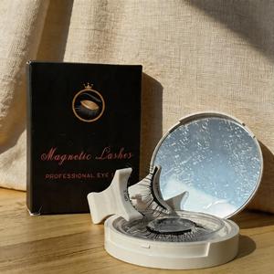 <span class=keywords><strong>Cils</strong></span> magnétiques 3D faits à la main réutilisables avec applicateur, format voyage, sans colle, <span class=keywords><strong>cils</strong></span> <span class=keywords><strong>en</strong></span> plastique, aspect naturel - Product Image 2