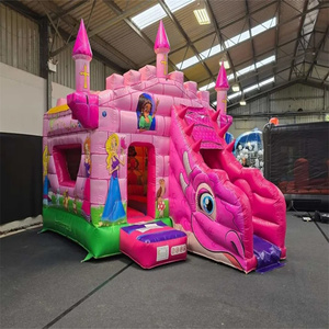 Château gonflable Princesse avec toboggan frontal rose en PVC pour usage commercial - Product Image 1