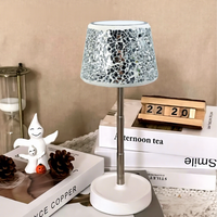 Lampe de nuit rétractable de luxe abordable avec contrôle tactile BSCI FAMA, abat-jour en mosaïque argentée, LED décorative pour chevet, cadeau