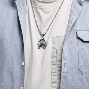 Horseshoe Horse Head <b>Titanium</b> Steel Necklace Men Fashion Pendant Gift Stainless Steel Animal Zodiac Design K PT606 - Product Image 3