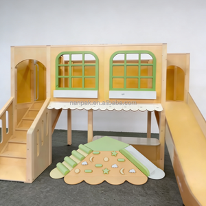 Aire de jeux intérieure en bois personnalisée, créative et sensorielle pour enfants, avec toboggan et structure d'escalade, et maisonnette avec présentoir, pour Play Cafe, garderie et centre commercial - Product Image 3