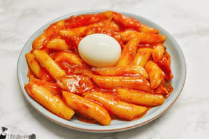 O'Food Tokpokki Coreano Agridulce 140g, Pastel de Arroz Instantáneo Auténtico, Sabor Suave para Todas las Edades, Venta al por Mayor, Exportación - Product Image 4