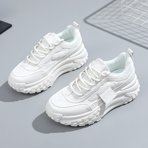 รองเท้าวิ่งดีไซน์หรูคุณภาพสูงประดับเพชร สำหรับผู้ชายและผู้หญิง แบบผูกเชือก แฟชั่นสไตล์เรโทร เดินสบาย รองเท้าลำลอง - Product Image 4