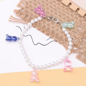 Cadena para zapatos con colgante de oso de peluche de imitación de perla en color caramelo para zapatillas de lona, accesorio informal unisex. - Product Image 4