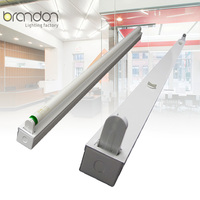 Boîtier de luminaire LED de plafond homologué CE 17W 32W 58W, tube fluorescent LED T8 pour bureau