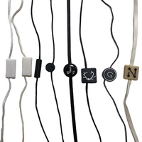 Accessoires de vêtements personnalisés Étiquette d'étanchéité en plastique Étiquette volante de marque Serrure à cordon Vente en gros Marque personnalisée Serrure à corde pour vêtement