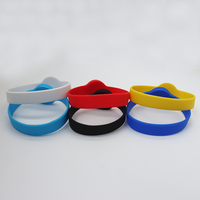 Bracelets en silicone RFID étanches pour paiement sans argent liquide, bracelet NFC pour système POS de station balnéaire, distributeur automatique
