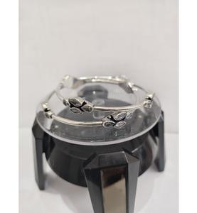 Brazaletes de Plata Brillante para Mujer, Detalles Artesanales Intrincados y Brillantes que Realzan el Estilo, Ideales para Regalo - Product Image 3