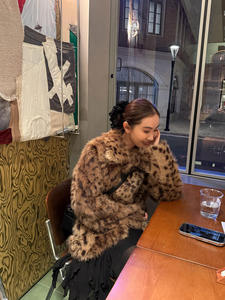 <span class=keywords><strong>Abrigo</strong></span> de Mujer, Estampado de Leopardo, Ajustado, de Spandex/Poliéster, Largo Medio, Ecológico, con un Solo Botón, Estilo Vintage, Cálido para Invierno 2026 - Product Image 2