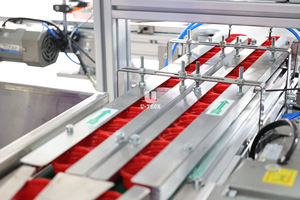 Máquina de <span class=keywords><strong>guata</strong></span> de tapa automática Máquina de junta de tapa de botella industrial/Máquina de revestimiento de tapa/Máquina de inserción de revestimiento de tapa - Product Image 5