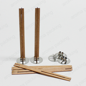 Mèches en bois en forme de croix personnalisées en gros pour la fabrication de bougies parfumées, mèches en bois naturelles sans fumée avec support en métal. - Product Image 2