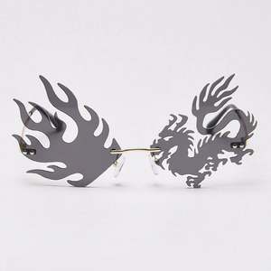 Nouveautés 2020, lunettes de soleil vintage uniques et amusantes, lunettes de soleil punk sans monture en forme de dragon - Product Image 4