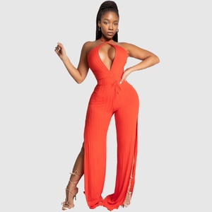 Combinaison côtelée pour femme, design tendance, couleur unie, dos nu, décolleté plongeant, fente haute, style halter - Product Image 1