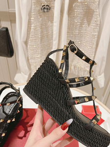 Sandales gladiateur noires à clous pour femmes avec plateforme espadrille et bride de cheville, décontractées pour l'été - Product Image 6