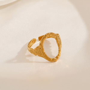 Anillos ovalados de acero inoxidable para mujer, anillo de acero inoxidable geométrico simple hueco, bisutería ajustable, venta al <span class=keywords><strong>por</strong></span> <span class=keywords><strong>mayor</strong></span> - Product Image 3