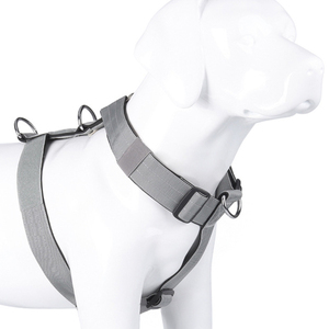 頑丈で耐久性があり、調整可能な、戦術的なデザインの犬用ハーネス。クイックリリースバックルとカスタムロゴオプション付き。 - Product Image 5