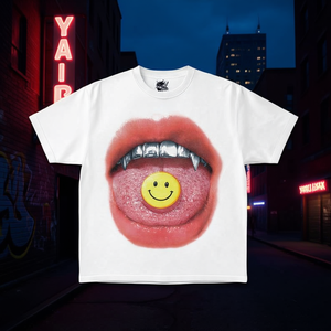 T-Shirt Oversize con Grafica, Design Streetwear Y2k, Top Unisex Bianco - Product Image 3