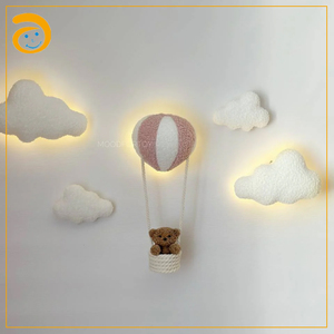 Ensemble d'éclairage décoratif pour chambre d'enfant - Lampes murales en forme de nuage moelleux et lampe en forme de montgolfière pour chambre de bébé - Product Image 4