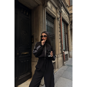 Ensemble de survêtement confortable en nylon coupe-vent Ottoman, noir, à capuche, pour le jogging hivernal, taille XL, avec détails imprimés à rayures latérales - Product Image 3