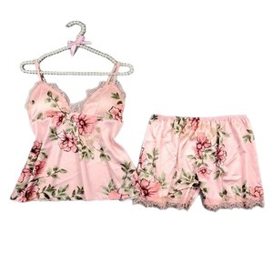 Pyjamas en soie sexy pour femmes, nouveau style transfrontalier, ensemble deux pièces fin d'été (caraco et short) pour la maison - Product Image 5