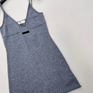 Mini-robe en tricot à col en V avec coupe ajustée pour un usage décontracté et quotidien mius - Product Image 6