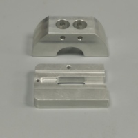 Componentes de Conexión de Aluminio Anodizado con Múltiples Orificios, Piezas de Repuesto para Motocicleta de Aluminio Mecanizado CNC de Precisión