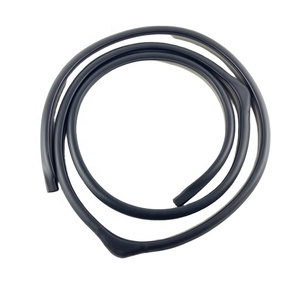 Pièces détachées 62332-60071-A1 Bande d'étanchéité en caoutchouc de porte arrière gauche d'origine pour Toyota <span class=keywords><strong>LAND</strong></span> <span class=keywords><strong>CRUISER</strong></span> 100 - Product Image 2
