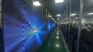 Écran/Module LED d'extérieur P3.91 à louer, armoire 576*576mm, haute luminosité 5000cd/m, montage personnalisé, garantie 1 an, idéal pour les mariages - Product Image 4