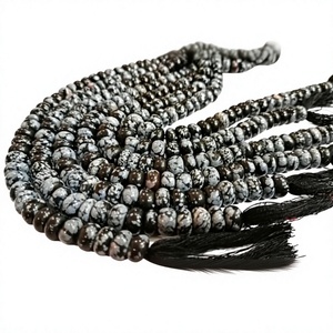 Perles en pierre naturelle Flocon de neige noir, rondelles lisses et simples de 8 mm, vendues par brin de 8 pouces de long - Product Image 1
