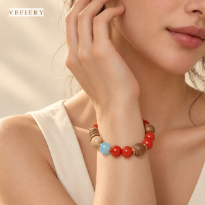 Bracelet en agate rouge et pierres précieuses bleues avec perles rondes en bois et accents variés - Product Image 2