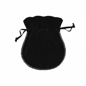 Sacchetto a forma di AMPH in doppio velluto nero riciclabile con logo ricamato per gioielli, regali, vino, orologi, collane - Product Image 2