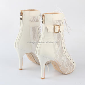 Chaussures de <span class=keywords><strong>danse</strong></span> en PU blanc et dentelle pour femmes, chaussures de <span class=keywords><strong>danse</strong></span> à <span class=keywords><strong>talon</strong></span> haut de 10cm, bottes de <span class=keywords><strong>danse</strong></span> à la mode pour femmes avec fermeture à glissière au dos, vente en gros - Product Image 5